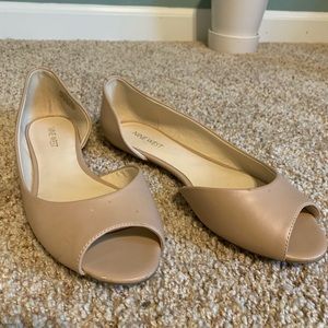 NINE WEST Tan Peep Toe Flats - size 8